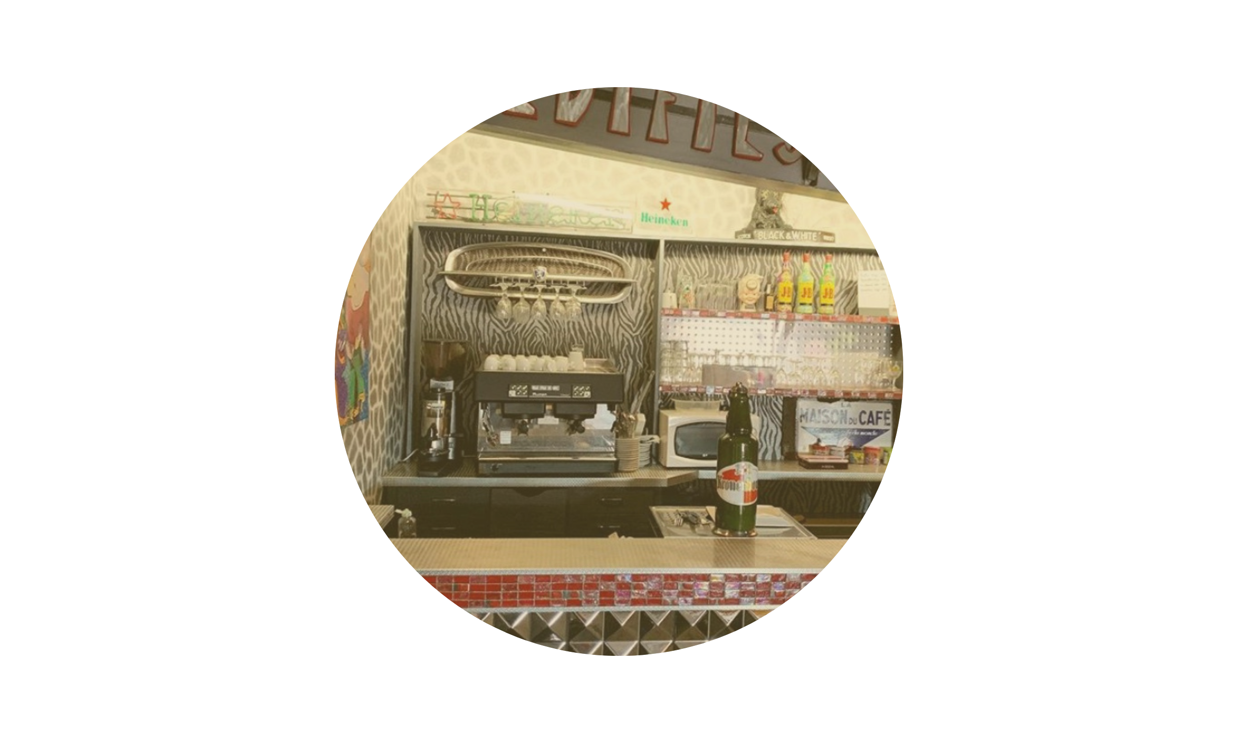 Edifils Salle croco _ bar à disposition