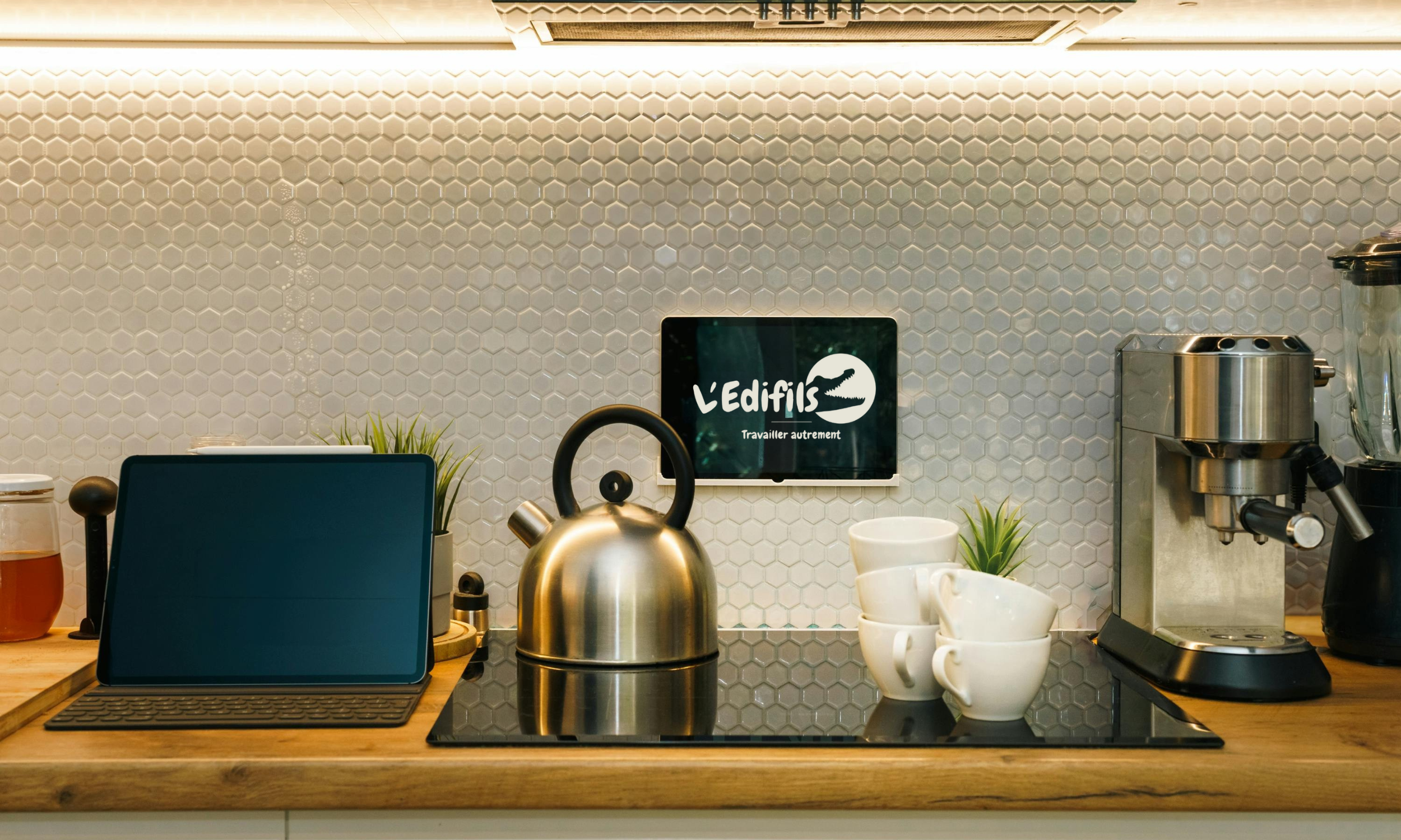 Bureau Passage équipement-Edifils